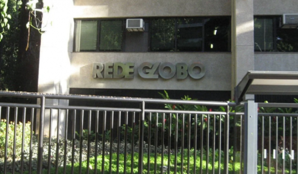 Ex-editora da Globo é presa no Rio por suspeita de injúria racial durante formatura