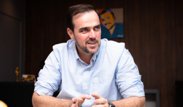 Gustavo Mendanha confirma pré-candidatura ao Senado e prepara lançamento em Aparecida