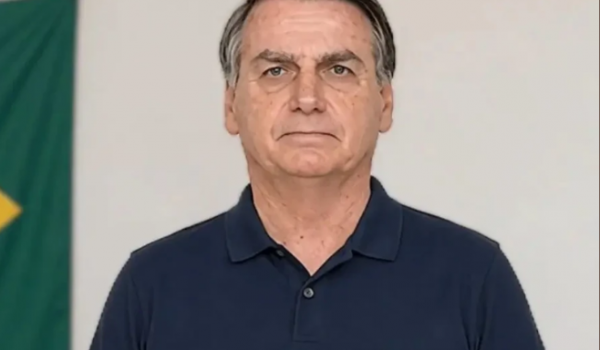 PT avalia acionar TSE após vídeo com IA de Bolsonaro em convenção de Flávio Bolsonaro