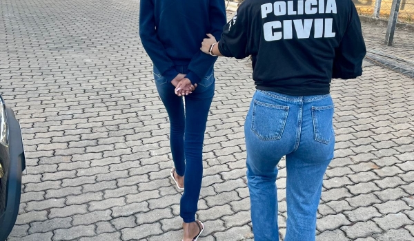 Operação prende casal suspeito de extorquir idosos com fotos íntimas em Goiás 