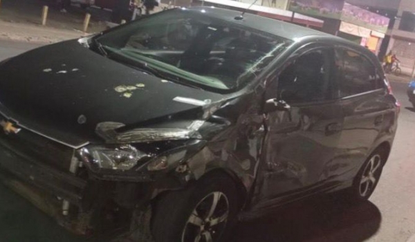 Acidente fatal em cruzamento de Goiânia deixa uma vítima e motorista é preso por dirigir embriagado