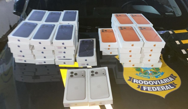 PRF apreende 57 iPhones escondidos em carro na BR-153