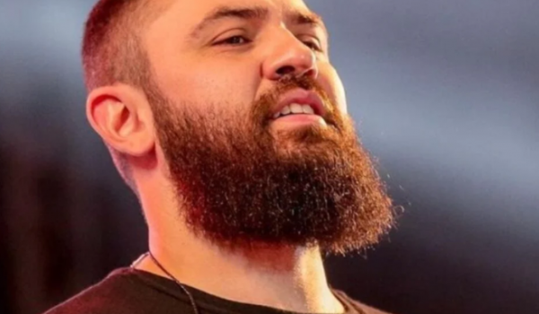 Mateus, dupla de Jorge, explica cirurgias no joelho e fala sobre recuperação: 