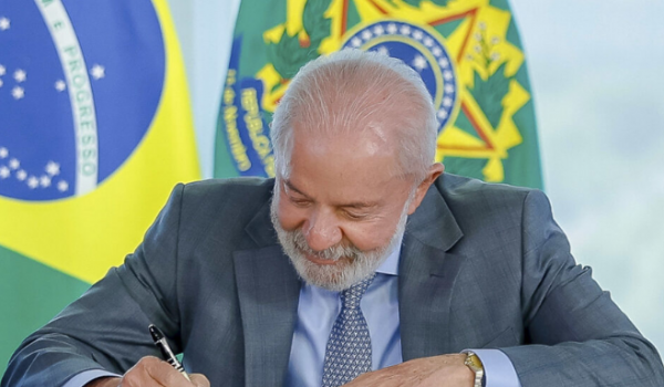 MEC proíbe EAD de medicina, direito e outras graduações; confira