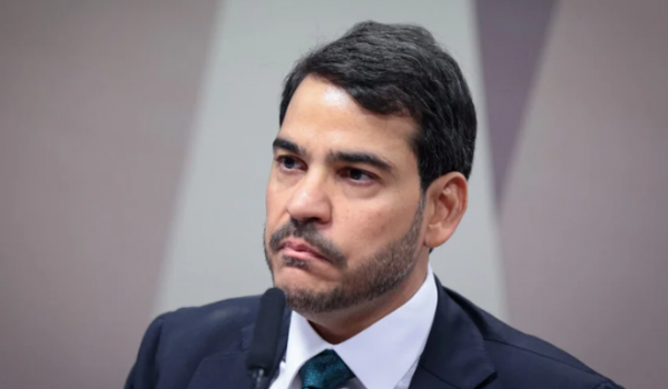 Planalto reage à derrota no Senado e tenta identificar votos contrários à indicação de Messias ao STF