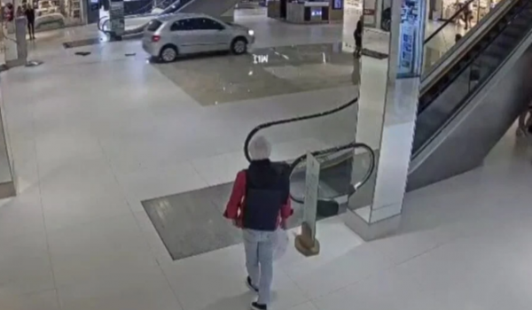 Motorista que invadiu shopping em Goiânia é liberado após audiência e terá que iniciar tratamento psiquiátrico