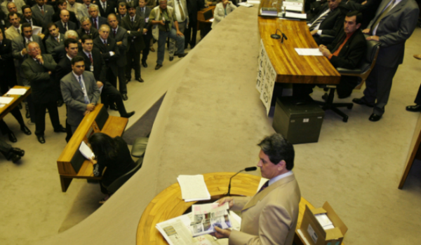 Mensalão: os bastidores do escândalo que abalou a política brasileira há 20 anos