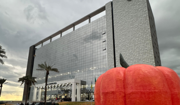 Prefeitura de Rio Verde abre inscrições de processo seletivo com 104 vagas e salários de até R$ 2,6 mil 