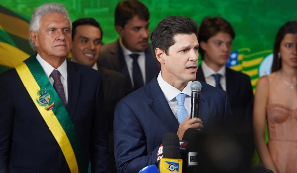 Daniel Vilela assume governo e promete manter avanços