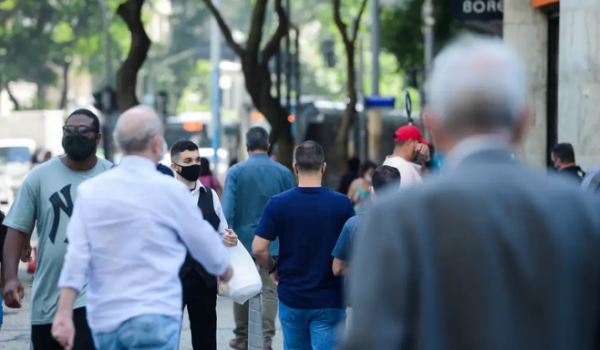 Para 81% dos brasileiros, candidato acreditar em Deus é fundamental, aponta pesquisa