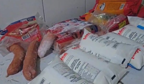 Procon encontra 248 kg de alimentos vencidos em padaria