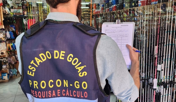 Procon Goiás apreende 1.500 fogos de artifício vendidos irregularmente em Padre Bernardo