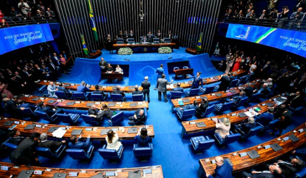 Senado aprova proposta da PL Antifacção com penas que podem chegar até 120 anos