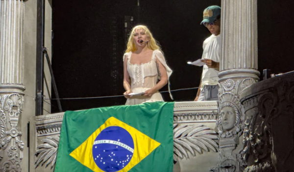Emissora do Reino Unido contesta número de público no show de Lady Gaga em Copacabana