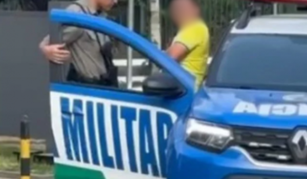 COM R$ 5 MIL EM DINHEIRO VIVO, INTEGRANTE DA CAMPANHA DE PROFESSOR ALCIDES É LEVADO A PF 