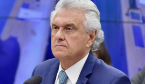 CAIADO CRITICA DECRETO SOBRE AÇÕES POLICIAIS E ACUSA GOVERNO FEDERAL DE FAVORECER O CRIME