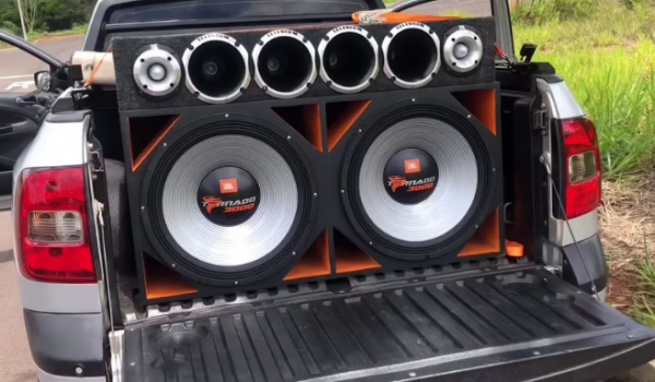 Goiás cria regras mais rígidas para uso de som automotivo e exige autorização municipal