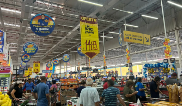 Supermercados de Goiás podem fechar aos domingos a partir de abril