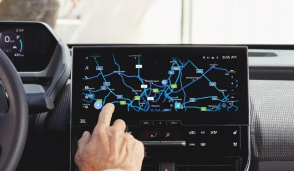 Toque perigoso: estudo aponta que telas sensíveis ao toque aumentam riscos ao volante