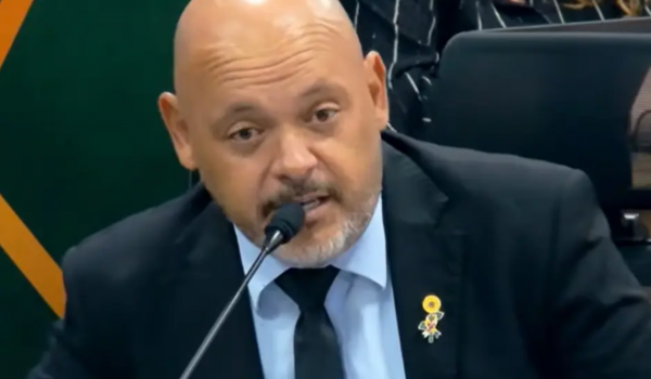 Vereador de Valparaíso critica Endrick e diz não ter orgulho de convocação do jogador