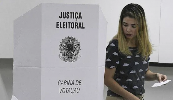 Datafolha: 56% dizem que votariam em 2026 mesmo se não fosse obrigatório