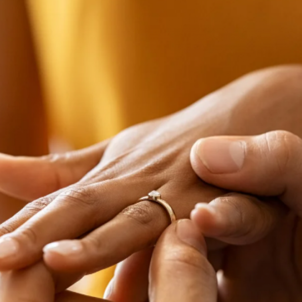 Qual é a idade ideal para casar e ter filhos? Pesquisa mostra tendências da vida moderna
