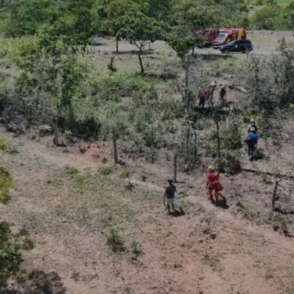 Biólogo cai em caverna em Goiás e é resgatado por bombeiros