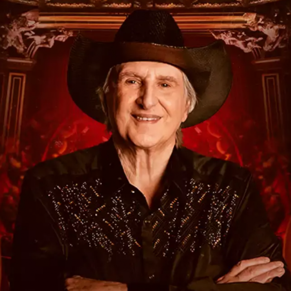 Sérgio Reis faz show em Goiânia e celebra 67 anos de carreira