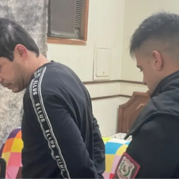 Influenciador goiano é preso no Paraguai por dívida de pensão