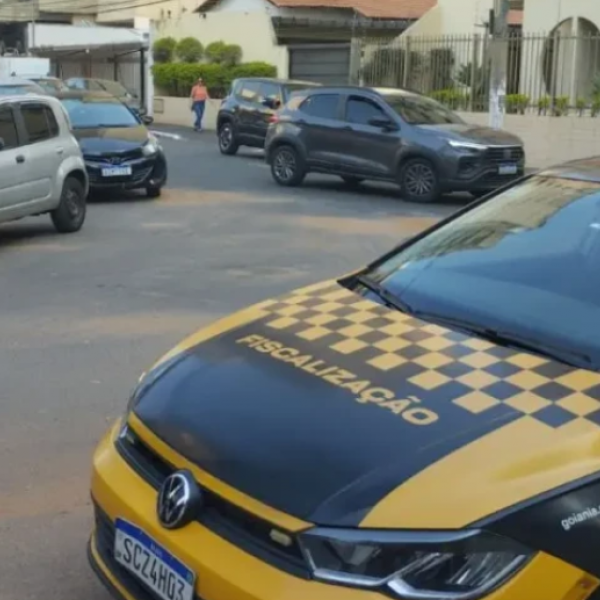 Goiânia intensifica fiscalização e multa motoristas por estacionamento irregular