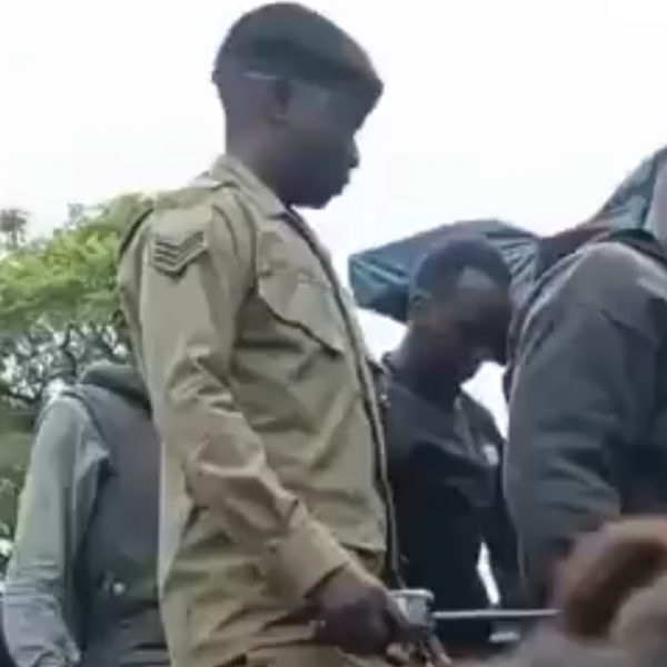 Uganda prende suspeito de matar 38 pessoas e praticar canibalismo