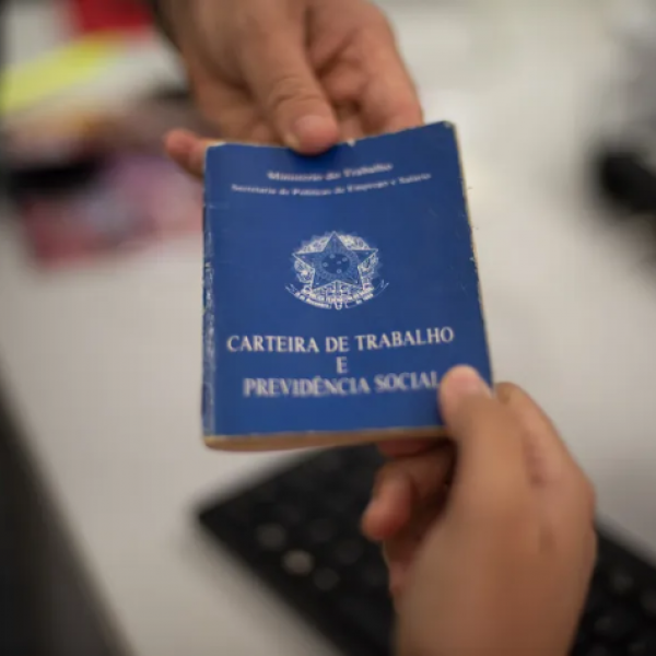 Desemprego no Brasil permanece em 5,4% no início de 2026, aponta IBGE