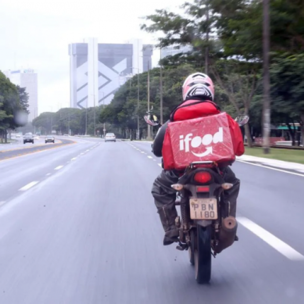 Justiça de GO analisa ação que pode acabar com valor mínimo em pedidos por aplicativos de entrega