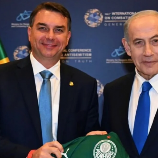 Netanyahu parabeniza Flávio Bolsonaro e fala em restaurar amizade entre Brasil e Israel