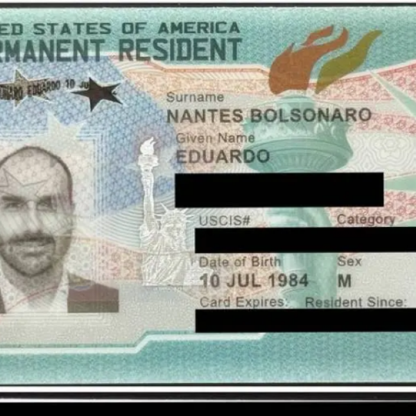 Eduardo Bolsonaro obtém green card e garante residência permanente nos Estados Unidos