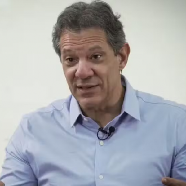 Haddad mantém defesa da 'taxa das blusinhas': 