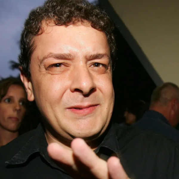 Oposição mira Lulinha e articula nova CPMI para investigar atuação do filho de Lula