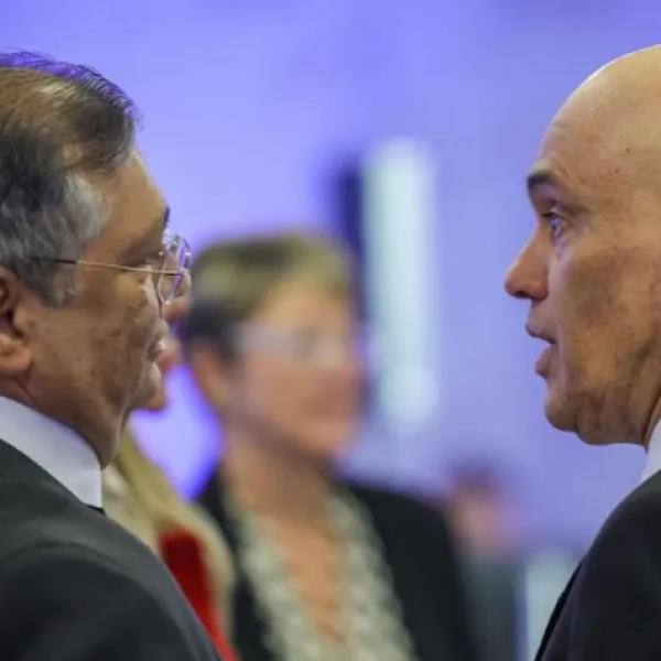 PL rejeita acordo com STF e mira impeachment de Moraes e Dino em 2027