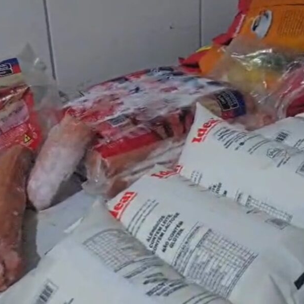 Procon encontra 248 kg de alimentos vencidos em padaria