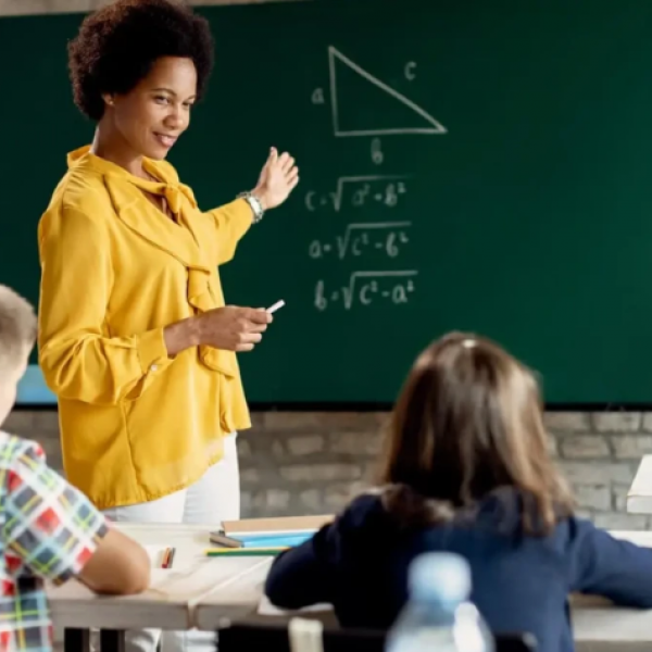 Professores terão até 15% de desconto em hotéis pelo Brasil até março de 2027