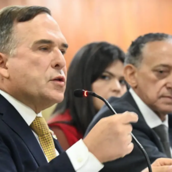 Sandro Mabel defende descontos na taxa do lixo e afirma que pobres não devem pagar o mesmo que ricos