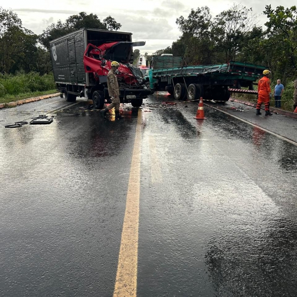 PRF registra 3 mortes em rodovias de Goiás no feriado