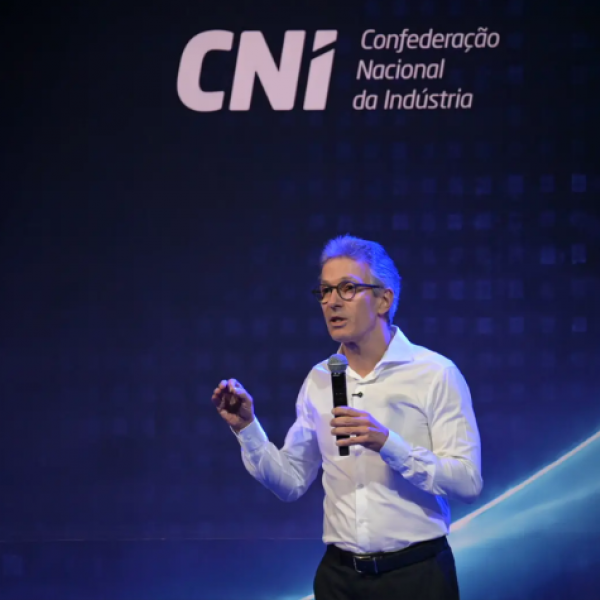 Romeu Zema promete privatizar todas as estatais federais se for eleito presidente