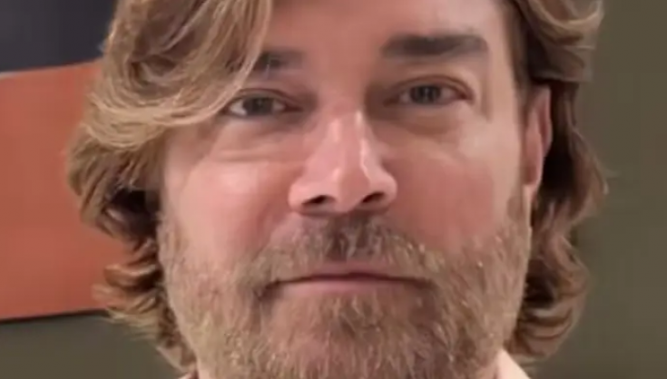 Dublador de grandes personagens, Clécio Souto é socorrido após carta de despedida nas redes