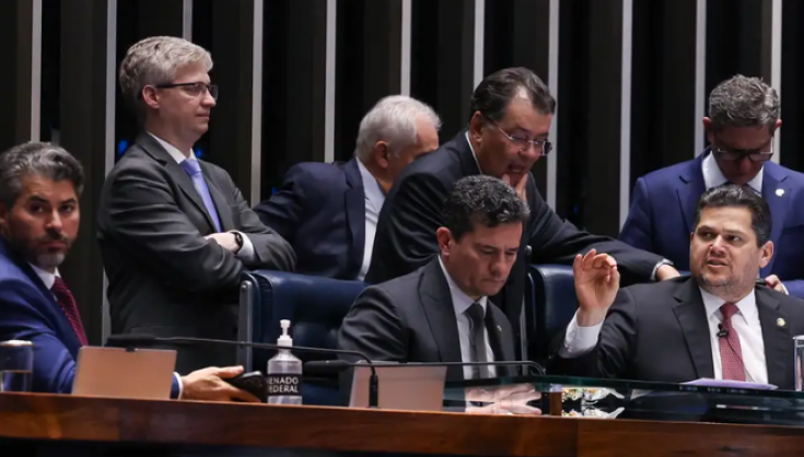 Senado aprova Refis do Agro com recursos do pré-sal e proposta volta para a Câmara